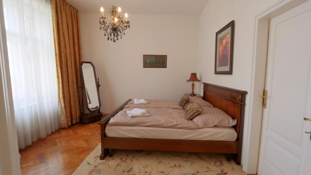 Velky 3I Apartman V Centre Mesta Bratislava Exterior photo