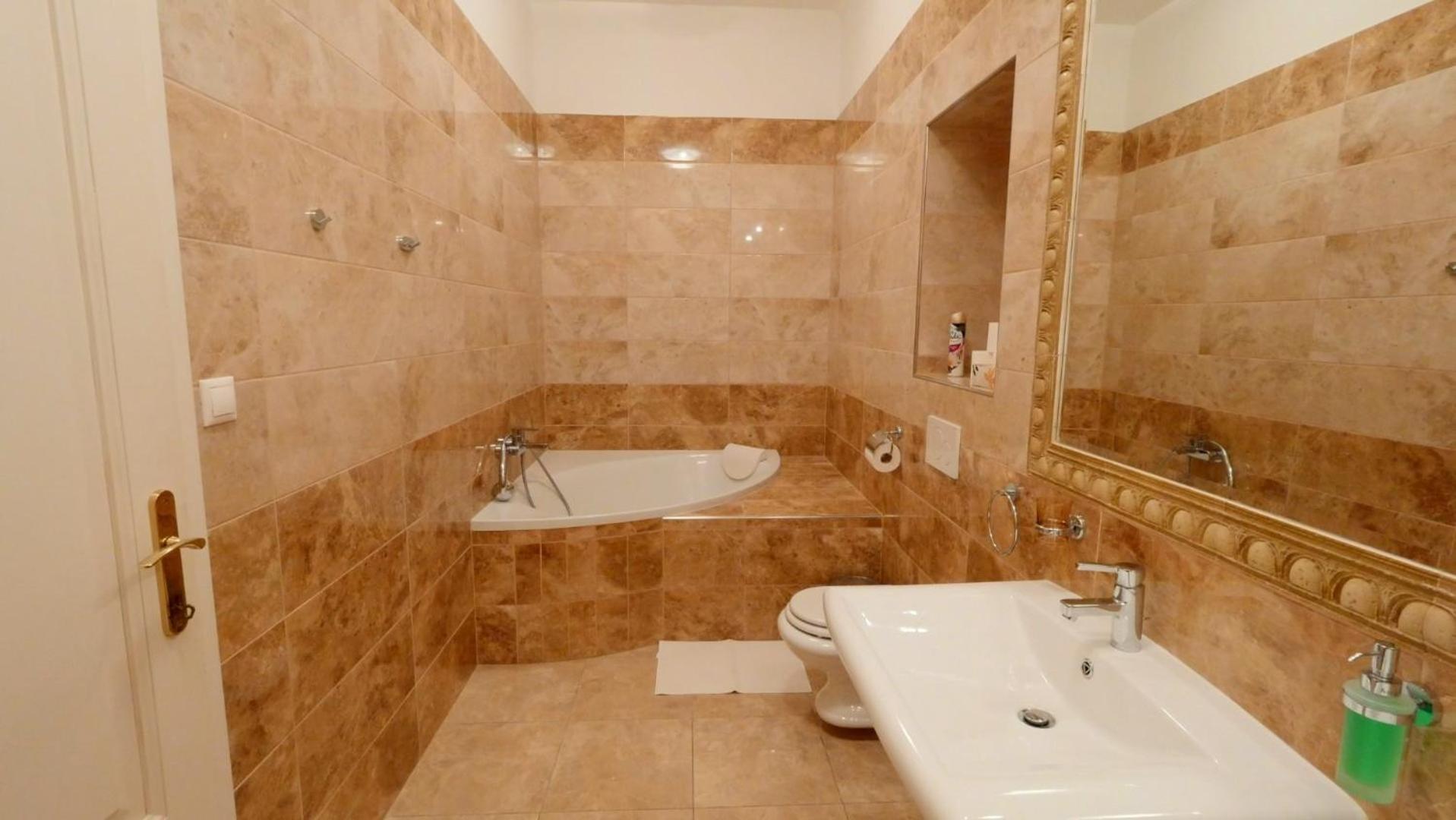 Velky 3I Apartman V Centre Mesta Bratislava Exterior photo